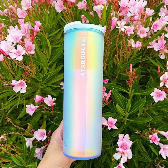 ✨🧜🏻♀️ NEW Starbucks holographic tumbler cup 🧜🏻♀️🤍💎💫 - Picture 6 of 10
